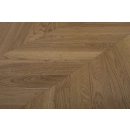Dąb Złota Jesień (Chevron – jodełka francuska) Olejowosk, Szczotkowanie, Fazowanie V4 Wymiary: 405x65x10,5/2,5(+/-0,5) mm