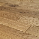 Dąb Eco (Fertig Deska) Szczotkowanie, Fazowanie V4, Lakier matowy Wymiary: 1200-800x120x10,5/2,5(+/-0,5) mm