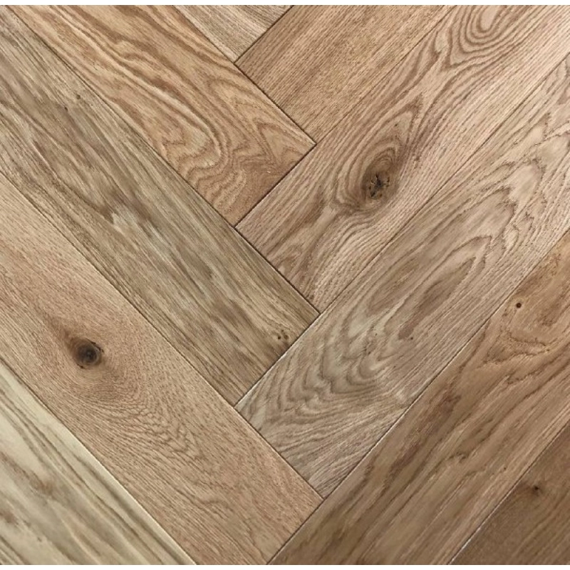 Dąb Eco (Design Experience – jodełka klasyczna) Olejowosk, Szczotkowanie, Fazowanie V4 Wymiary: 500x100x10,5/2,5(+/-0,5) mm
