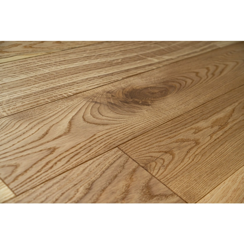 Dąb Eco (Fertig Deska) Szczotkowanie, Fazowanie V4, Lakier matowy Wymiary: 1200-800x120x10,5/2,5(+/-0,5) mm
